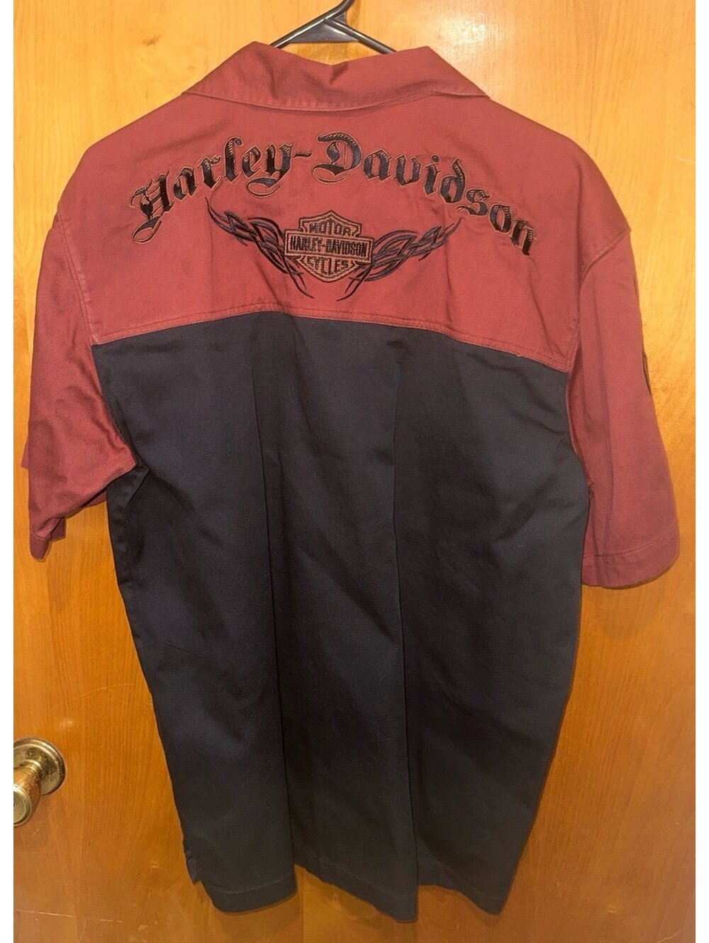 Harley Davidson M Short Sleeve Button Shirt RN103819 CA03402  Burgandy + Black